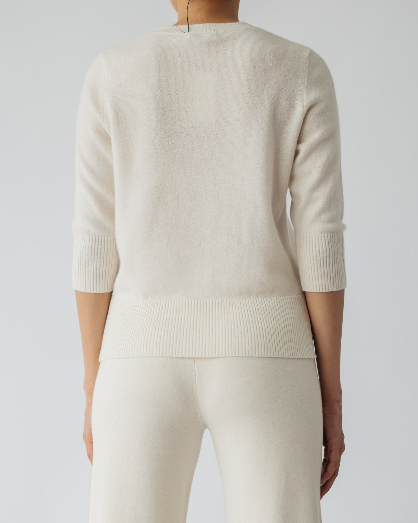 Pure Cashmere C-neck Top with Slits